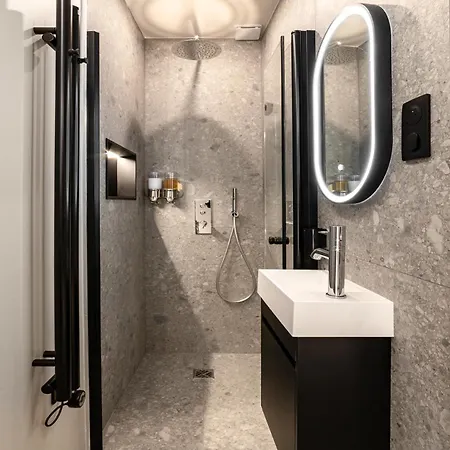 Apartment Luxury 2br Le Marais Ac Courtyard Paris